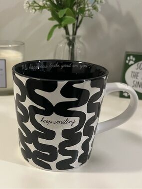 NWOT Black & White Patterned Ceramic Mug